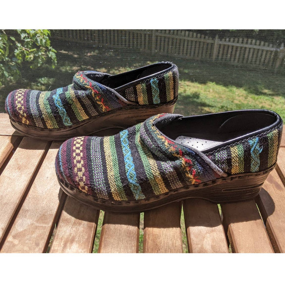 Bjorndal Women Clogs Ally Tribal Blanket Woven Fabric Striped Tapestry Size 7.5 - Picture 3 of 8